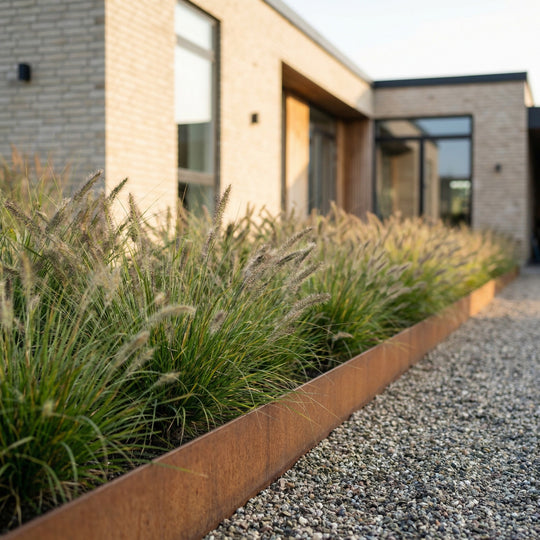 Maßgeschneiderte Bestellung: Beeteinfassung aus 6 mm Cortenstahl