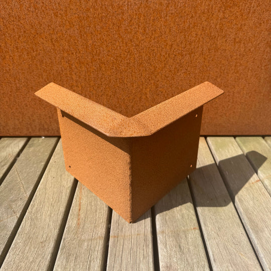 Ecke für Beeteinfassung mit Schrägkante außen