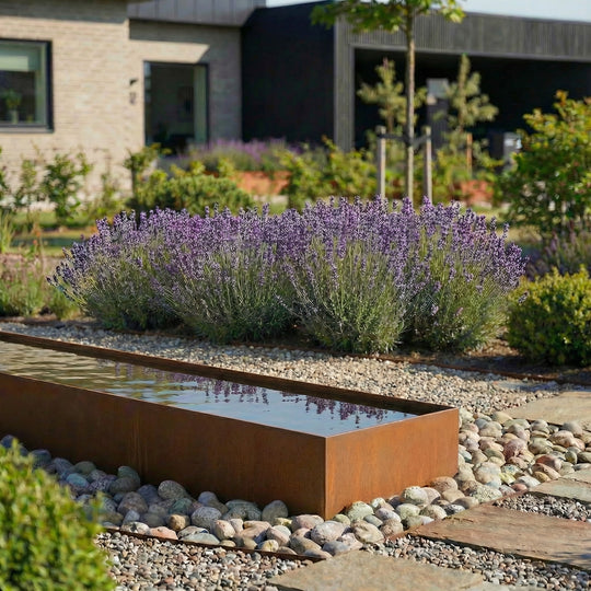 Maßgeschneiderte Bestellung: Wasserbecken aus Cortenstahl mit niedriger Höhe