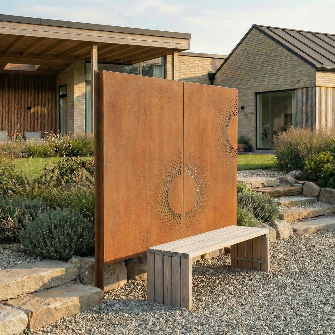 Cortenstahlzaun mit Ausschnitt: Abstrakt 3