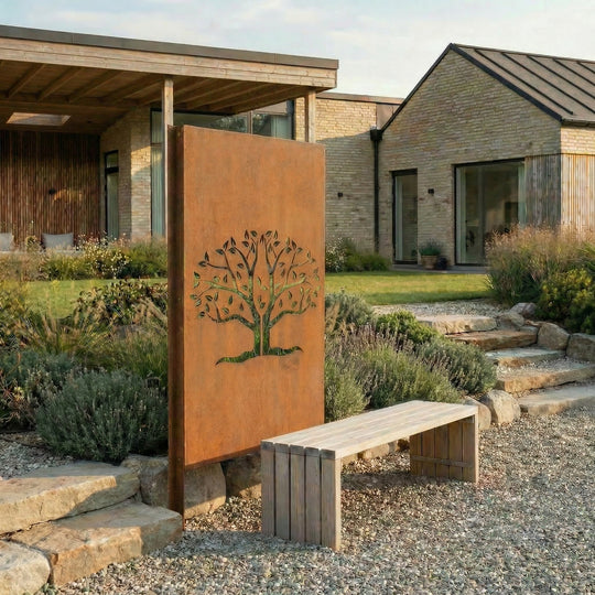 Cortenstahlzaun mit Ausschnitt: Holz 3