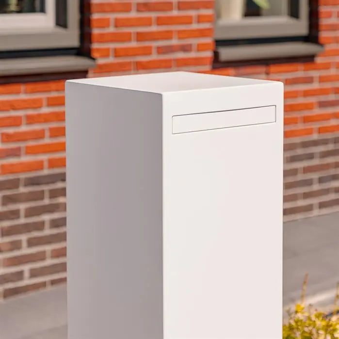 Briefkasten aus lackiertem Stahl - minimalistisch Modell